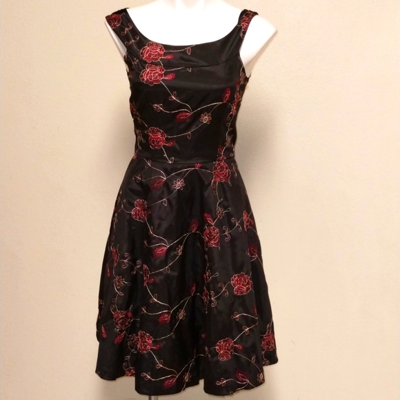 Molly New York Dresses & Skirts - Molly New York dress